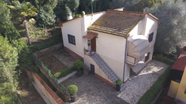 VILLA SINGOLA A POCHI PASSI DAL MARE